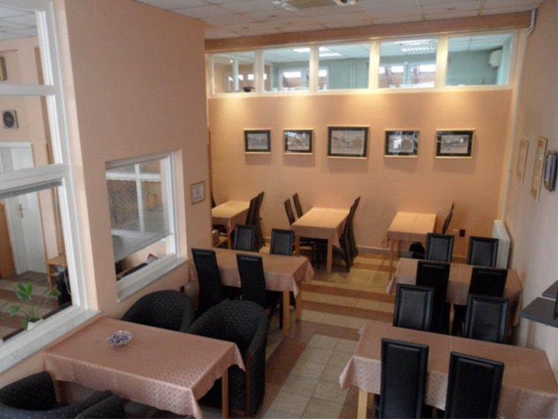 Voyager Bed & Breakfast Novi Sad Exterior foto