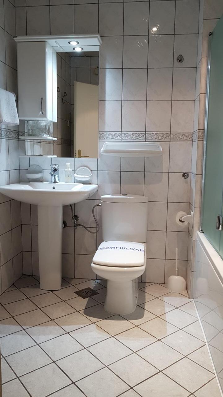Voyager Bed & Breakfast Novi Sad Exterior foto