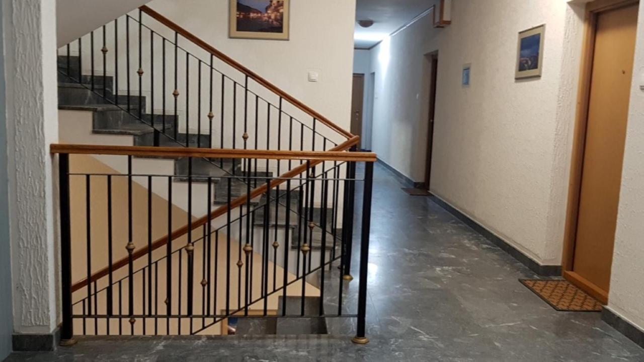 Voyager Bed & Breakfast Novi Sad Exterior foto