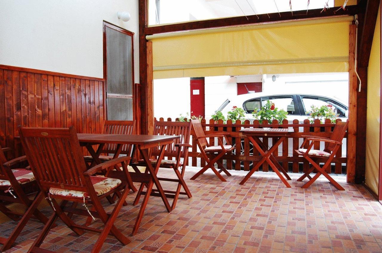 Voyager Bed & Breakfast Novi Sad Restaurante foto